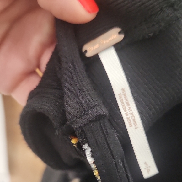 Free People Black Fitted Crop Bodysuit - Picture 3 of 3